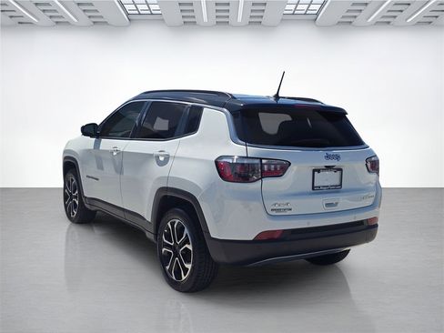 Used 2024 Jeep Compass Limited image 5