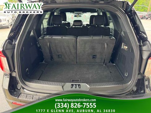 Used 2025 Ford Explorer ST-Line w/ ST-Line Street Pack AWD/4WD image 28