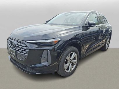 Used 2025 Audi Q5 Premium w/ Convenience Package