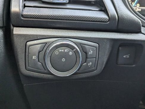 Used 2018 Ford Fusion SE w/ Equipment Group 201A image 28