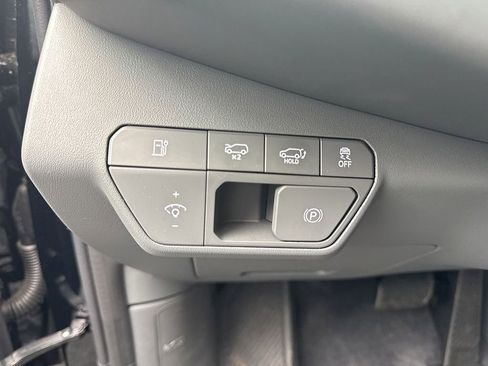 Used 2026 Kia EV9 Wind AWD/4WD image 17