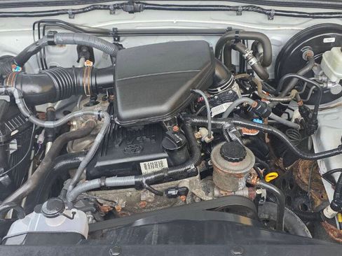 Used 2014 Toyota Tacoma 2WD Regular Cab image 15