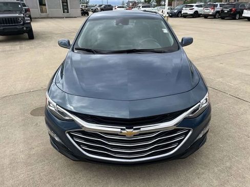 Used 2024 Chevrolet Malibu LT image 2