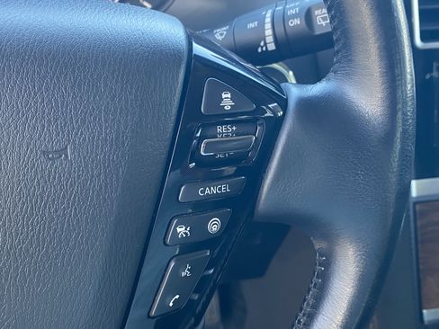 Used 2023 Nissan Armada SL w/ Captain's Chairs Package image 28