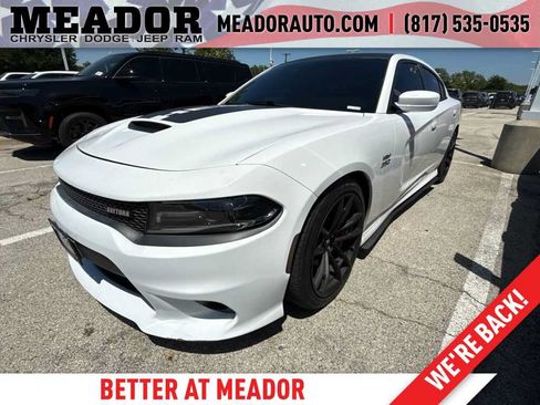 Used 2018 Dodge Charger R/T RWD image 1