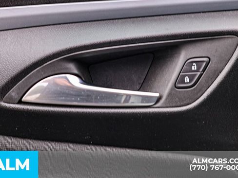 Used 2025 Buick Envista Preferred FWD image 47