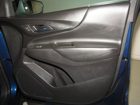 Used 2022 Chevrolet Equinox LT image 14