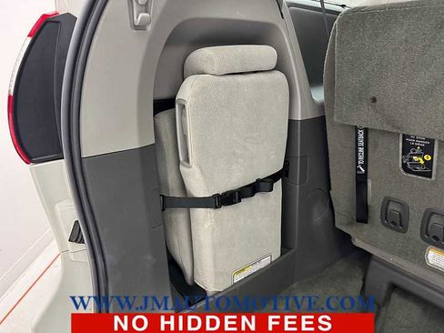 Used 2017 Toyota Sienna LE FWD image 18