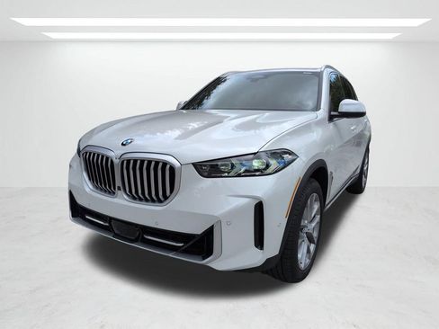 New 2026 BMW X5 sDrive40i w/ Parking Assistance Package RWD image 8