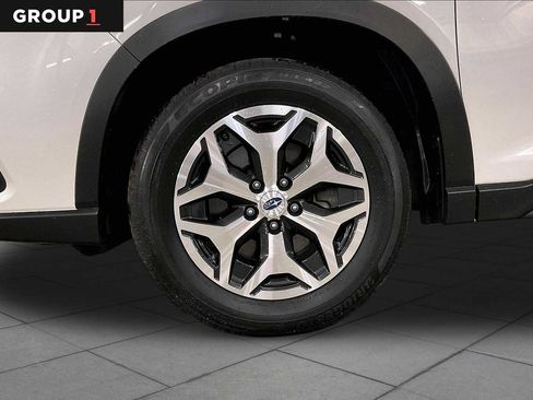 Used 2023 Subaru Forester Premium AWD/4WD image 11
