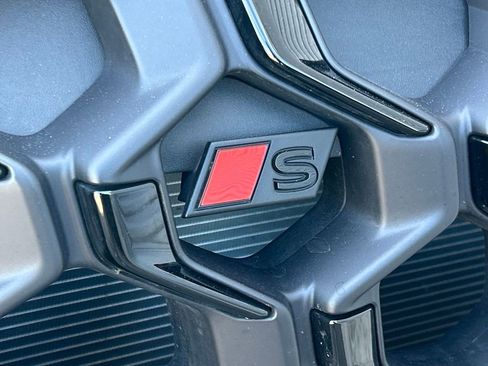 Used 2025 Audi SQ5 Premium Plus w/ Premium Plus Package image 44