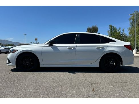 Used 2024 Honda Civic Sport image 2