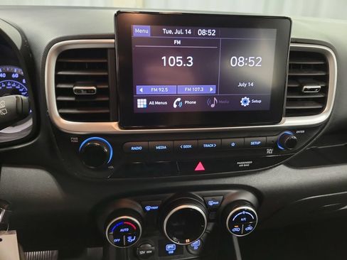 Used 2020 Hyundai Venue SEL w/ Convenience Package FWD image 19