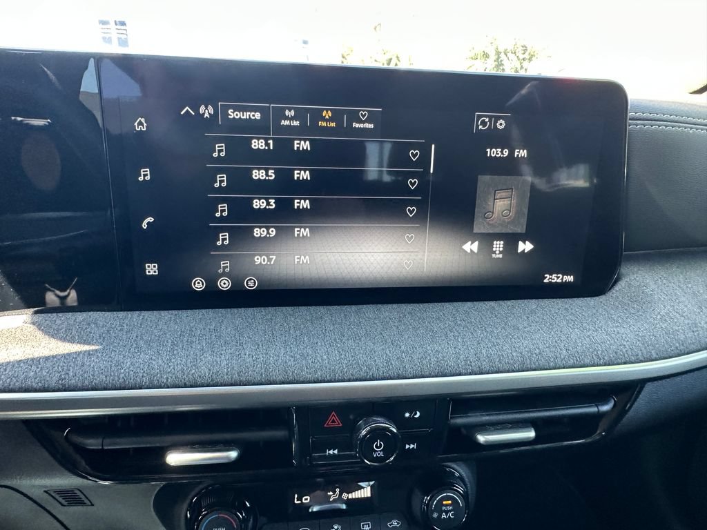 Used 2026 Nissan Kicks SV FWD image 28