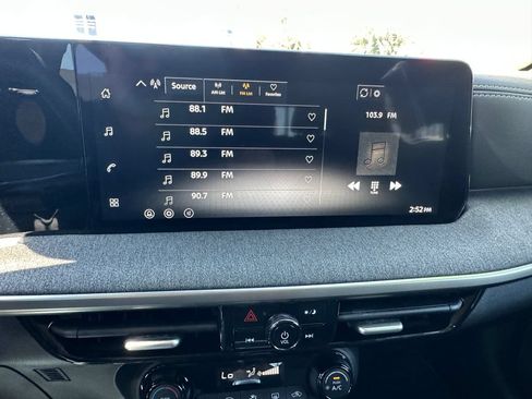 Used 2026 Nissan Kicks SV FWD image 28