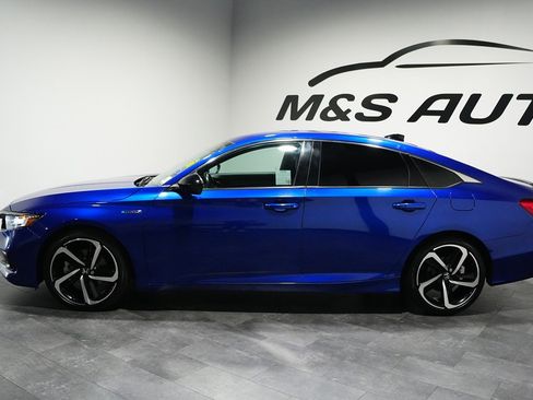 Used 2022 Honda Accord Sport image 3