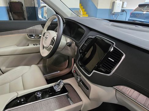 Certified 2024 Volvo XC90 T8 Ultimate image 11