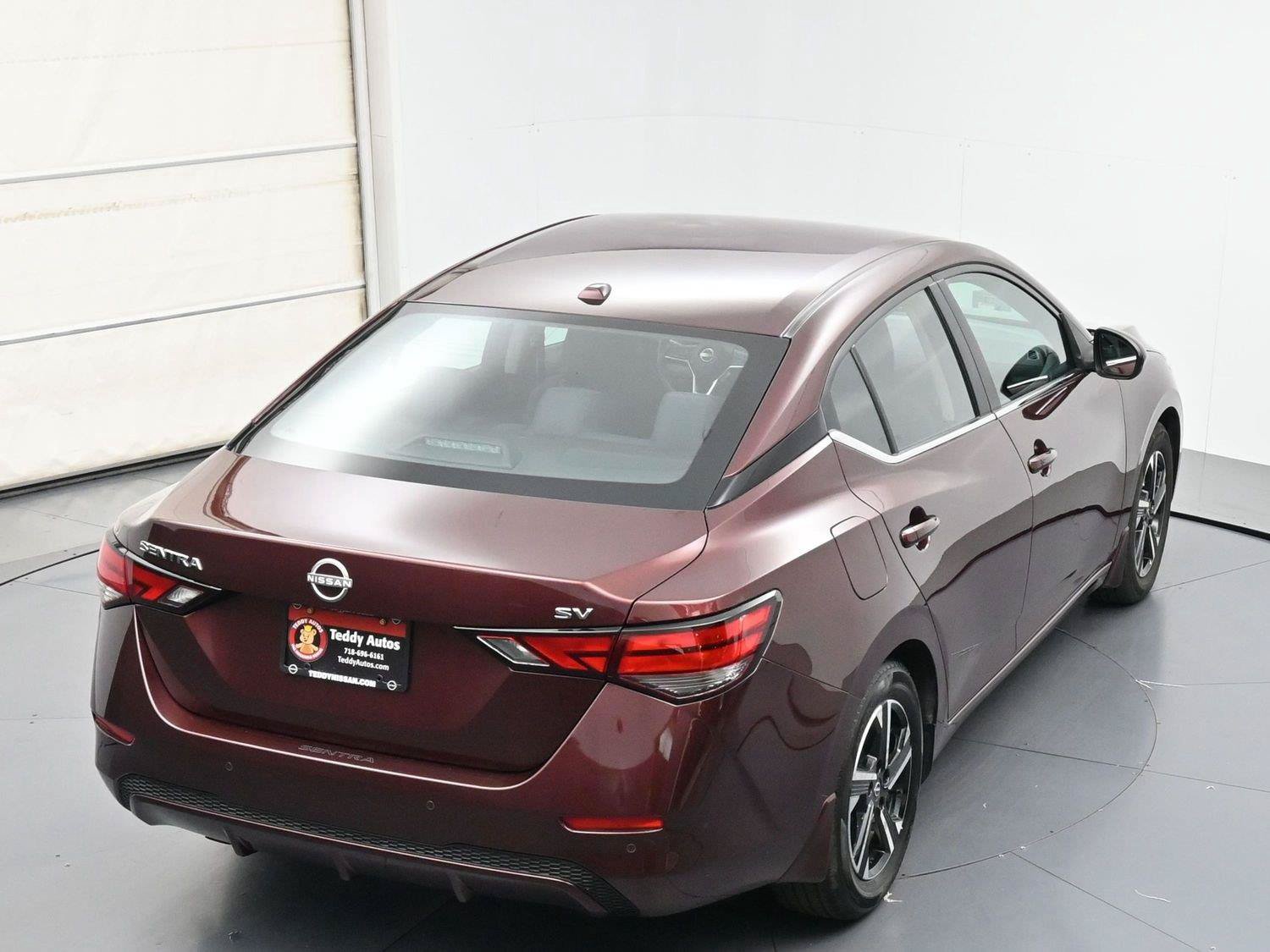 Used 2024 Nissan Sentra SV FWD image 32