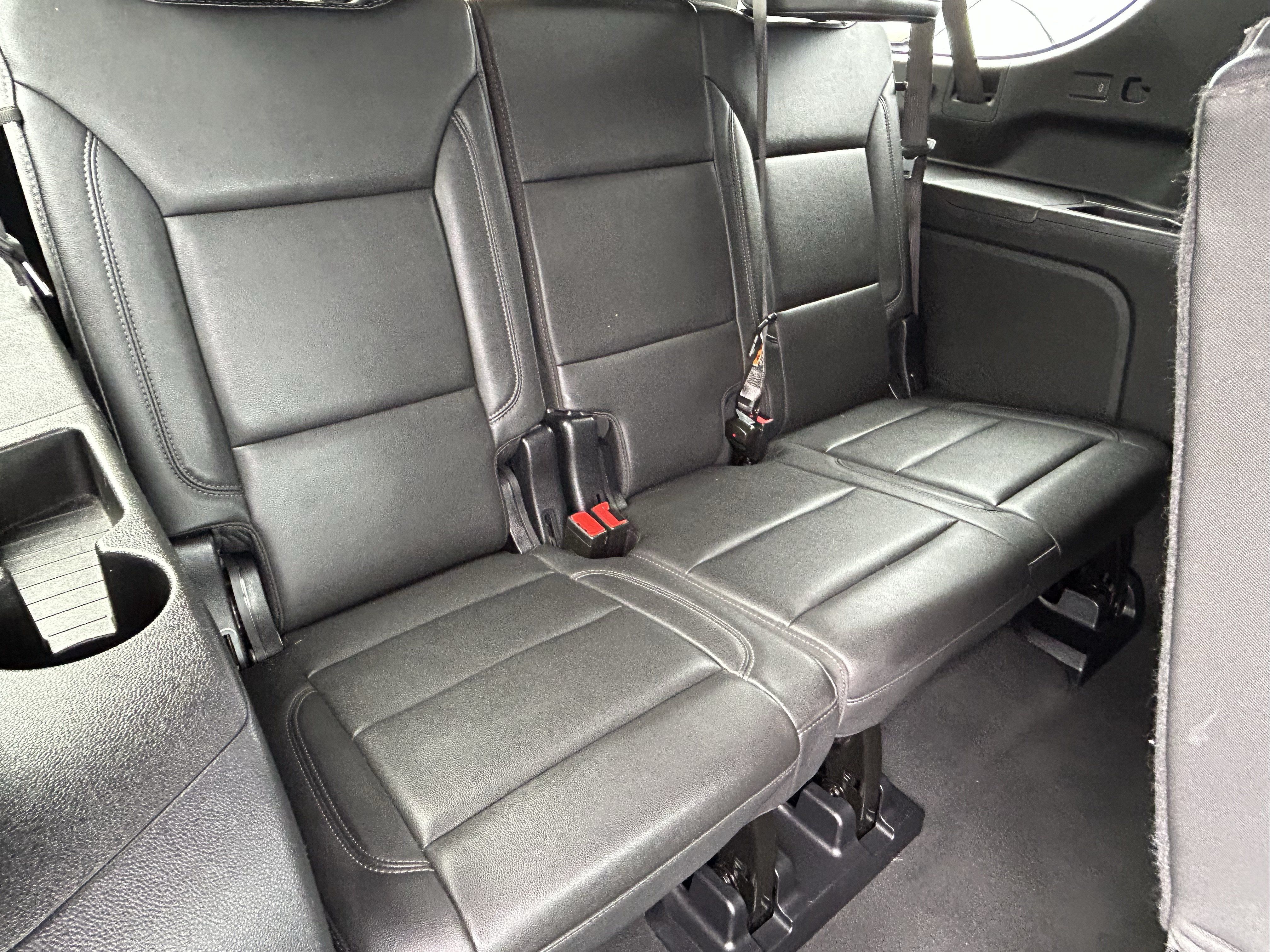 Used 2025 Chevrolet Suburban Z71 AWD/4WD image 13
