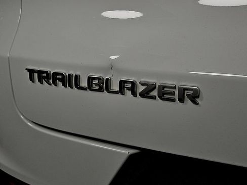 Used 2023 Chevrolet TrailBlazer ACTIV w/ Sun and Liftgate Package FWD image 31