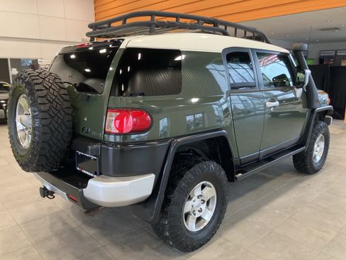Used 2010 Toyota FJ Cruiser 4WD image 5