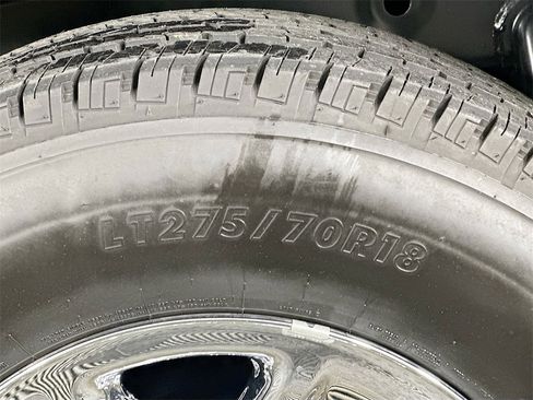 Used 2024 RAM 2500 Tradesman w/ Chrome Appearance Group image 32