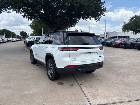 Certified 2023 Jeep Grand Cherokee Trailhawk w/ Luxury Tech Group III AWD/4WD image 7