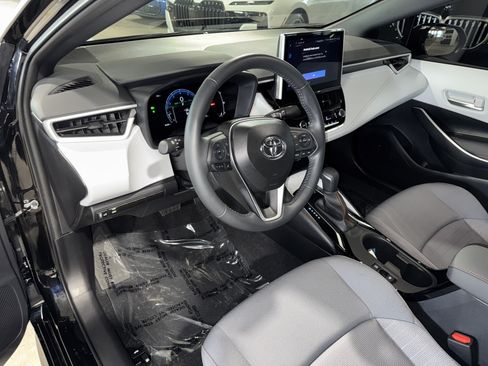 Used 2025 Toyota Corolla FX w/ Convenience Package FWD image 20
