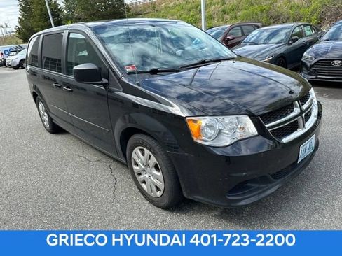 Used 2016 Dodge Grand Caravan SE w/ Quick Order Package 29E SE FWD image 1