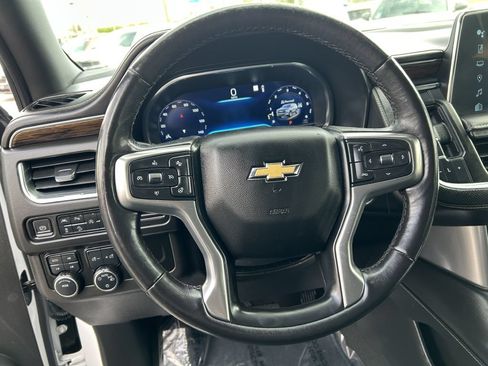 Used 2023 Chevrolet Suburban Premier AWD/4WD image 5