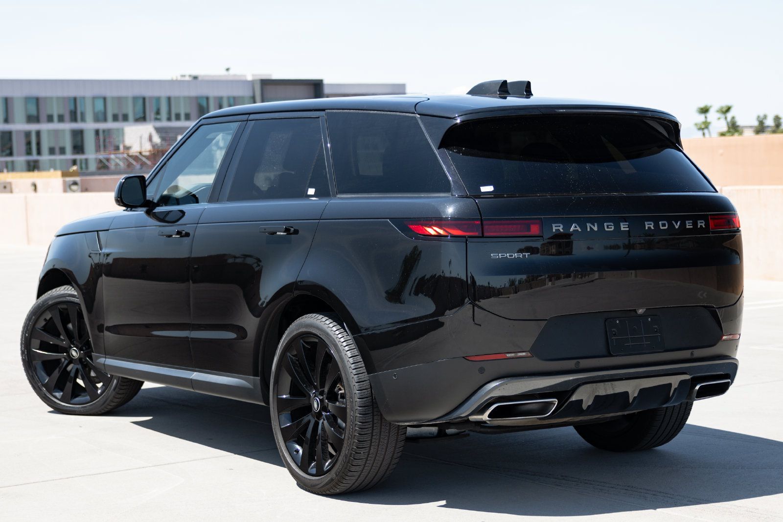 Used 2024 Land Rover Range Rover Sport SE AWD/4WD image 38