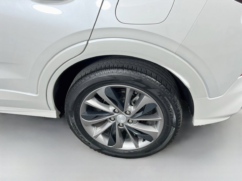 Used 2022 Buick Encore GX Select w/ Sport Touring Package FWD image 25
