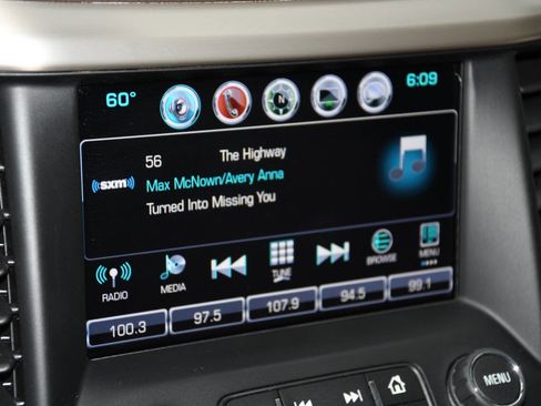 Used 2019 GMC Acadia Denali w/ Technology Package AWD/4WD image 40