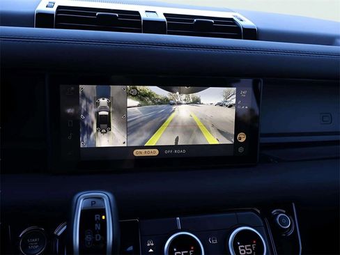 Used 2024 Land Rover Defender 110 X-Dynamic SE image 20