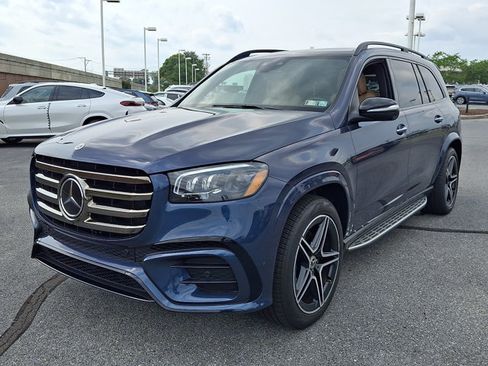 Used 2026 Mercedes-Benz GLS 450 4MATIC image 3