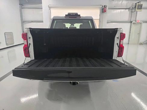 Used 2023 Chevrolet Silverado 1500 W/T w/ Trailering Package AWD/4WD image 7