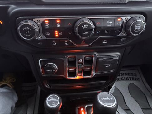 Used 2022 Jeep Gladiator Overland w/ Popular Equipment Package image 16