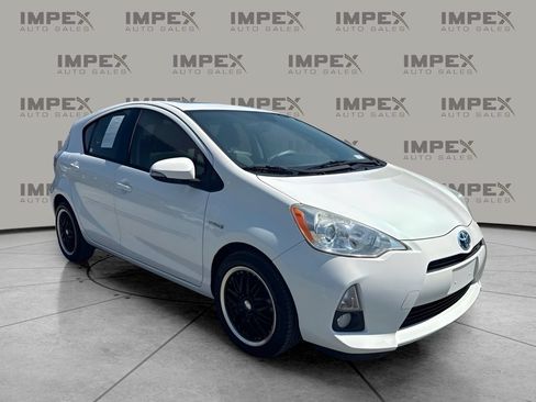 Used 2013 Toyota Prius C Four FWD image 4