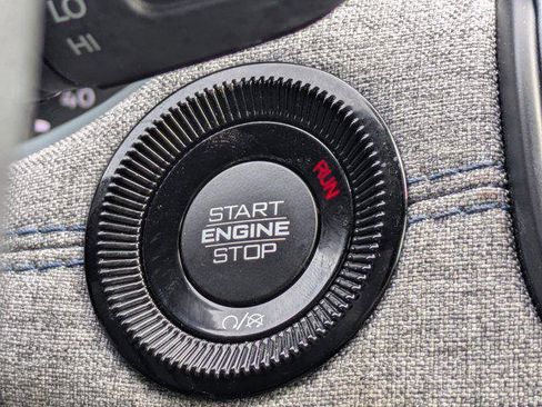 Certified 2025 Jeep Compass Sport image 25