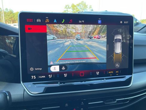 New 2026 Volkswagen GTI SE FWD image 9