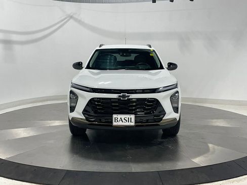 Used 2025 Chevrolet Trax ACTIV image 9