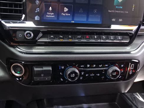 Used 2024 Chevrolet Silverado 1500 ZR2 AWD/4WD image 31