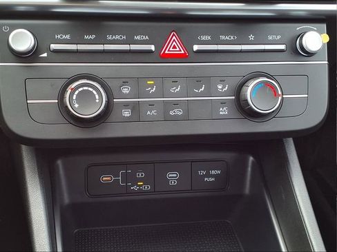 New 2026 Hyundai Tucson SE image 18