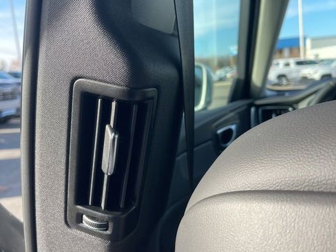 Used 2023 Volvo XC60 B5 Core w/ Protection Package Premier image 15