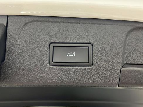 Used 2022 Volkswagen Atlas SEL Premium AWD/4WD image 31