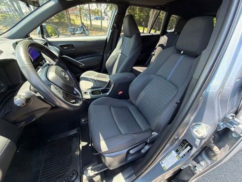 Used 2023 Toyota Corolla Cross AWD Hybrid w/ Moonroof Package image 12