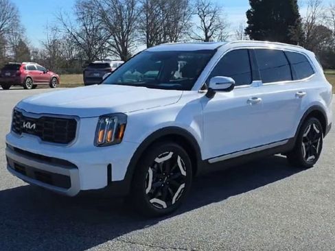 Used 2024 Kia Telluride S w/ S Sunroof Package AWD/4WD image 4