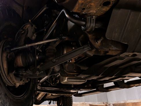 Used 2021 GMC Sierra 2500 AT4 w/ AT4 Preferred Package image 14