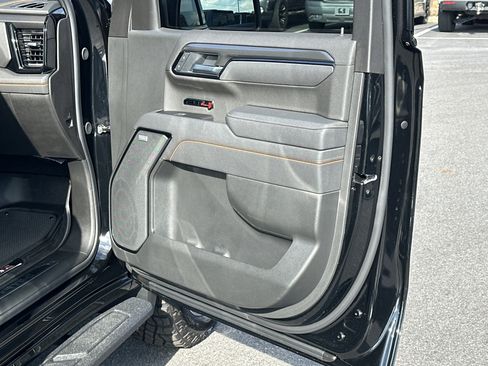 Used 2025 GMC Sierra 1500 AT4 w/ AT4 Premium Package image 15