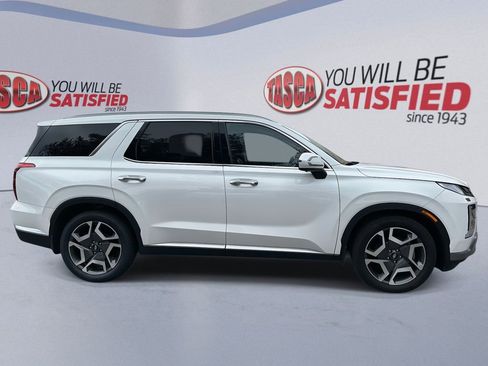 Used 2024 Hyundai Palisade Limited AWD/4WD image 2